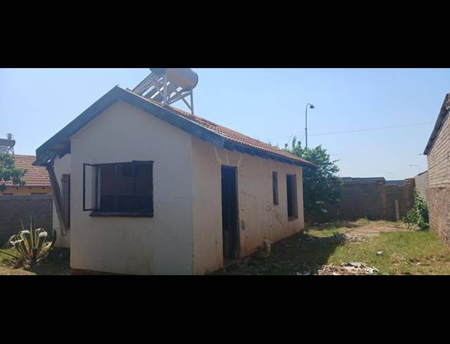 2 BEDROOM HOUSE FOR SALE IN ENNERDALE EXT 8